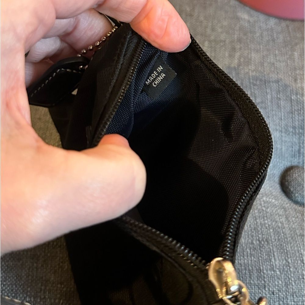 COACH HAMPTONS SLG WRISTLET 2010 BLACK SIGNATURE & LEATHER NICKEL HARDWARE NWOT - Picture 6 of 6